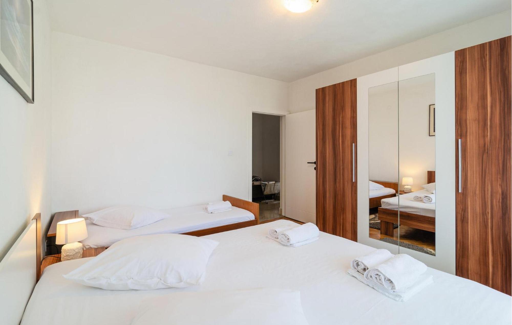 Amazing Apartment In Podstrana With Wifi Exteriér fotografie