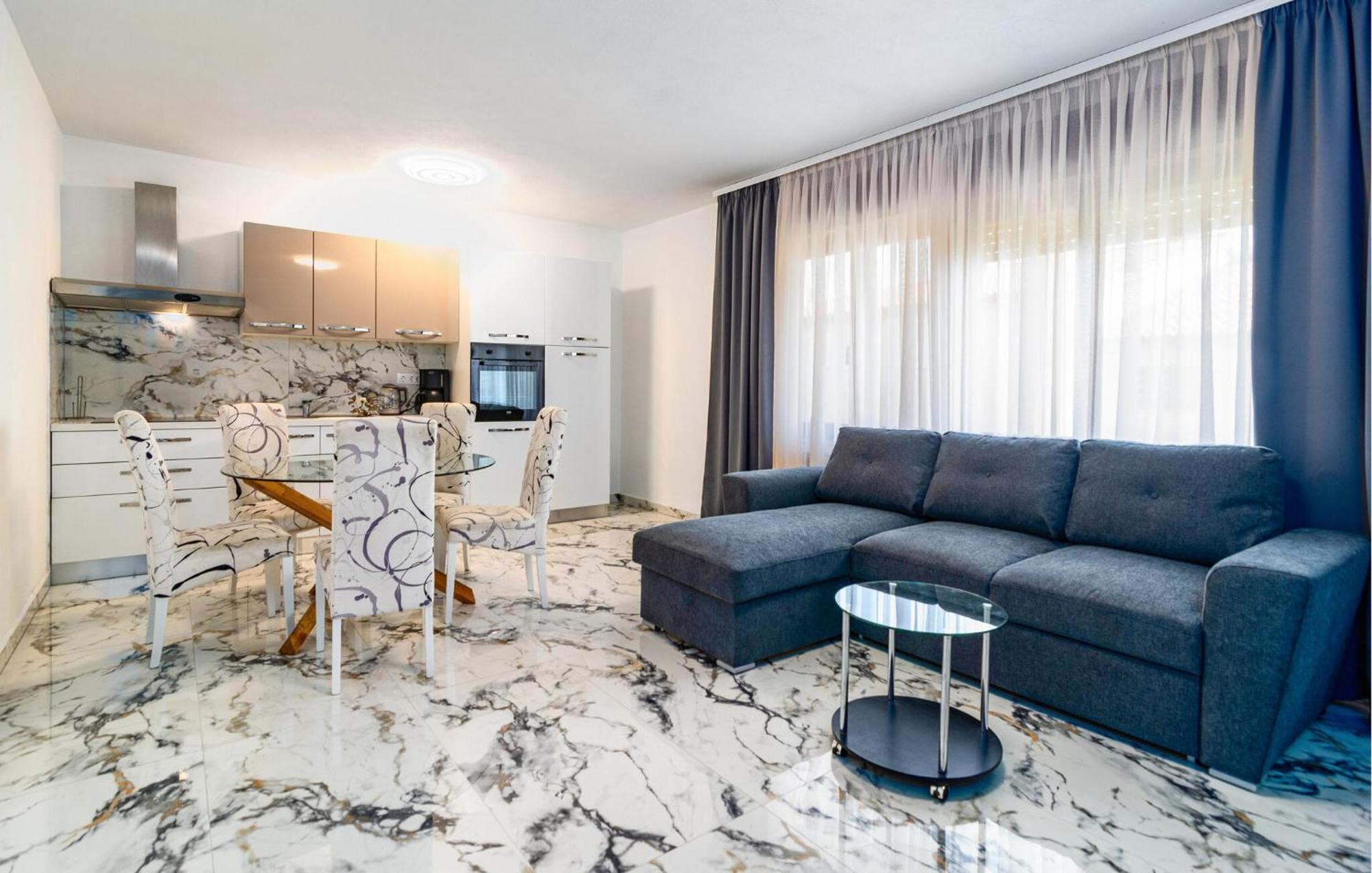 Amazing Apartment In Podstrana With Wifi Exteriér fotografie